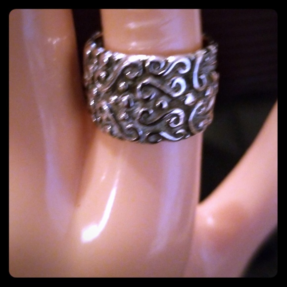 Vintage Jewelry - Sterling Silver ring